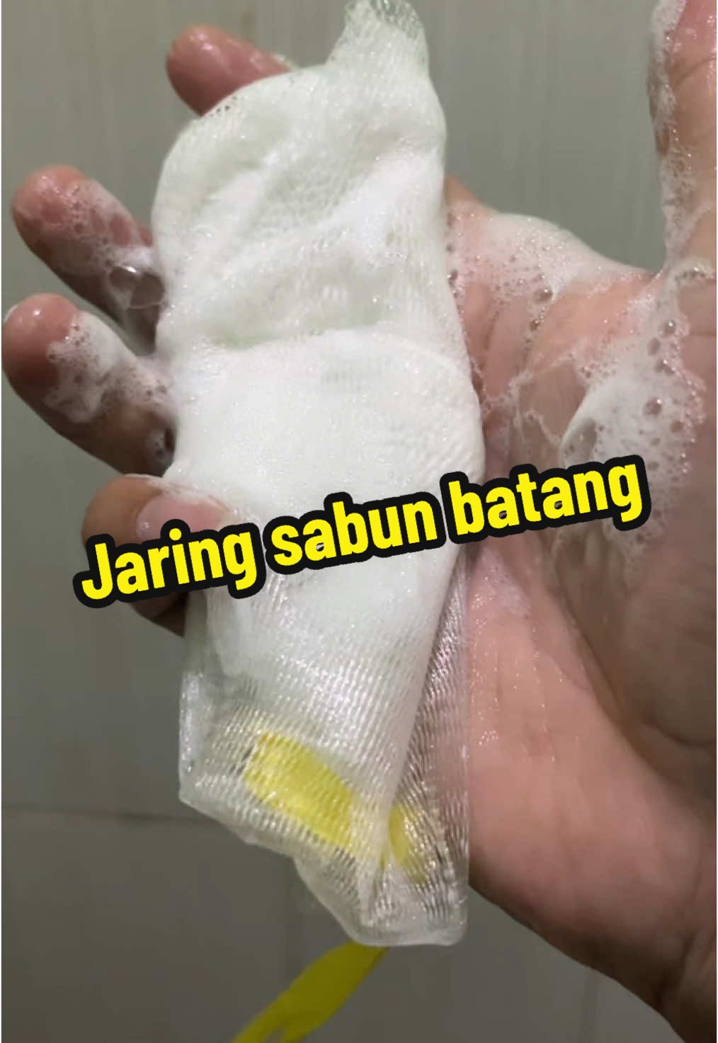 Kantong jaring sabun batang. Busa sabun batang jadi lebih banyak dan hemat. #jaringsabun #kantongsabunbatang #jaringsabunbatang 