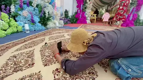 មិនថាភ្ញៀវក៏ដោយមិនមែនភ្ញៀវក៏ដោយឱ្យតែឈរនៅមុខឆាកគឺថតទាំងអស់🤣
