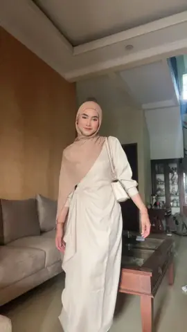 who love dresses?🙋🏻‍♀️😍💗🫶🏻 #longdres #dress #dresscantik #dresslebaran #OOTD #outfitideas #satindress #dresskondangan #recommendation #rekomendasi #foryoupage #foryou #fypage #fyp #dressmewahmurah #dressbodyfit #dressbodycone #dressbodycon #dressmewahmurah #Dresssimple #dresselegant #outfitlebaran #outfitbukber #dressbukber 