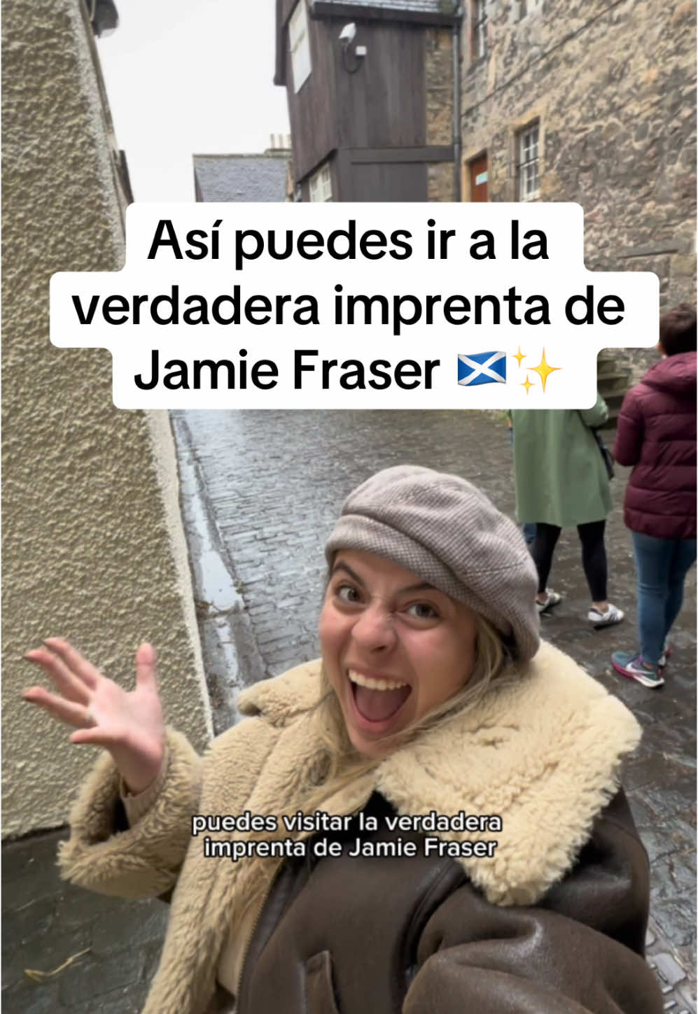 Literal todos los que van, lo hacen por ser fans de la serie Outlander 😂 y no, aquí no es la tienda de Master Raymond Outlander. No puedo creer que la octava temporada de Outlander ya será la final 😔 ¿Ustedes que opinan de todo lo de Faith Fraser?👀   #outlanderchallenge #outlander #outlandertiktok #outlanderfans #outlanderstarz #jamiefraser #alexandermalcom #amalcom #edimburgo #escocia #escocia🏴󠁧󠁢󠁳󠁣󠁴󠁿 #Scotland #viajes #viajera #tipsdeviaje 