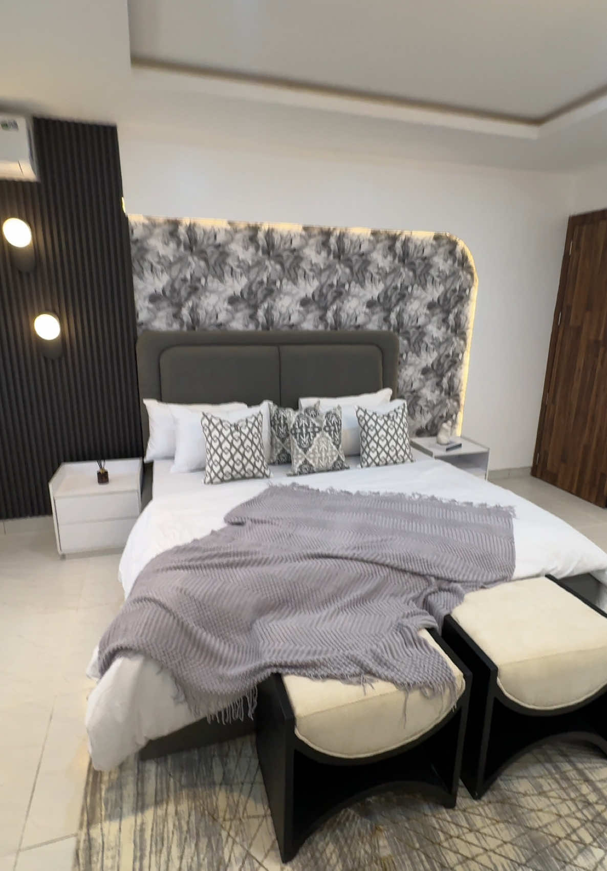 Need an inspiration for your bedroom  Get inspired 🥰 #interiordesign #homeimprovement #homedecor #livingmybestlife #bedroomdesign #homemakeover #lagosdesigner #bedroom #neutralaesthetic 