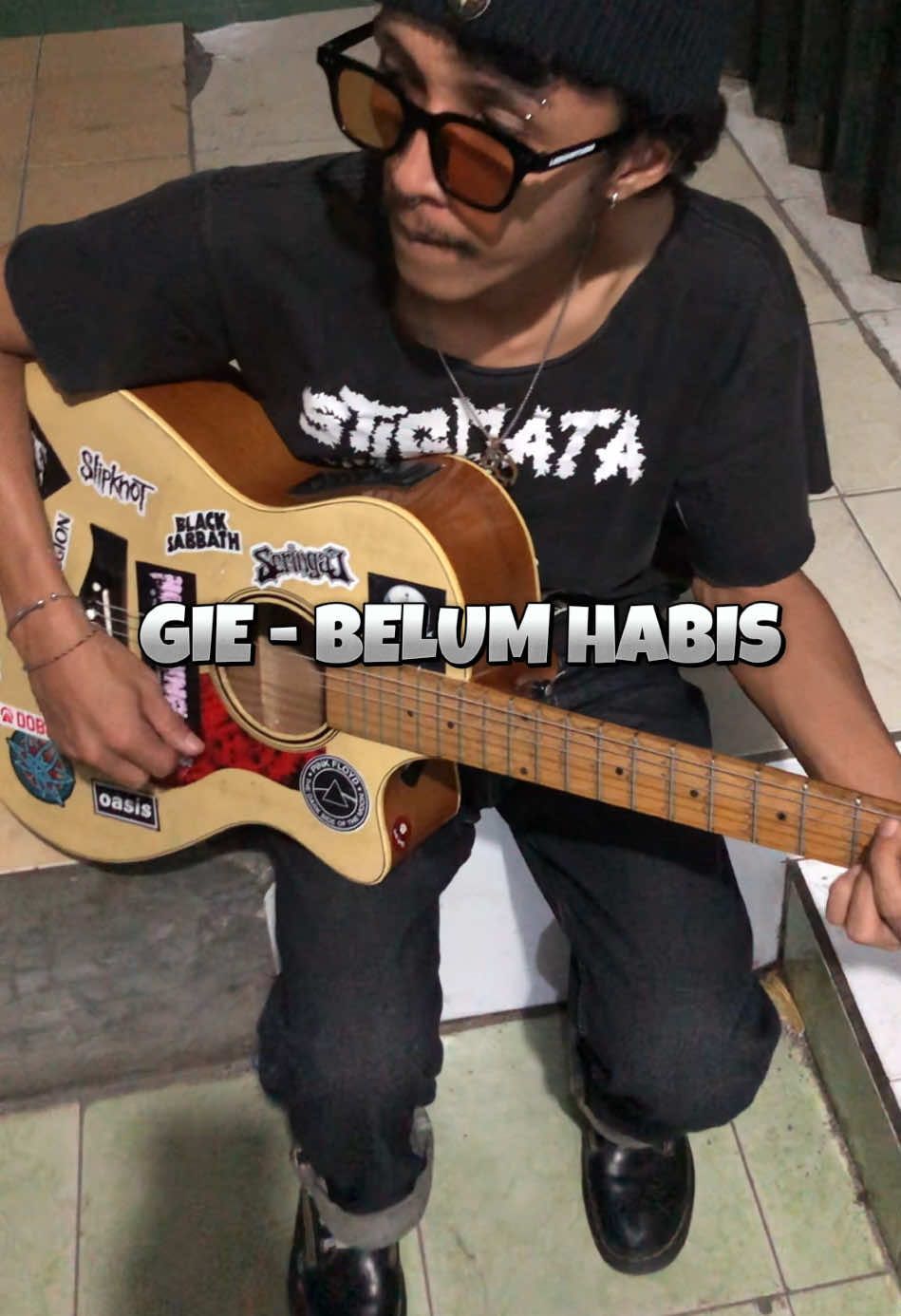 Udah pernah nemu cewe yang suka nyerebotin temen lu pada ga 😂  #gie #belumhabis #rocknroll #fyp #fy #musik #music #coversong #musicvideos #accousticcover #musically 