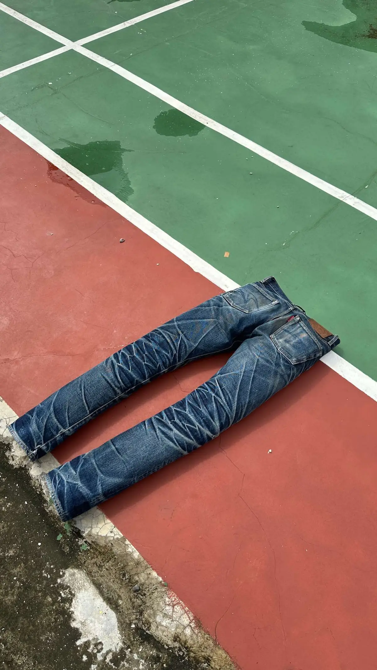 Mau di liat dari angle manapun, cakep bet ya ni celana🥶 #fyp #fypシ #rawdenim #denimfading #denim4all #darahkubiru #fade #tiktokimpact #denimhead #seawash #foryourpagetiktok #pamerindenimlo #denimday #denimjeans #xyzbca 