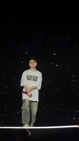 your calmness radiates so much love, our Woozi. thank you for all the good music!! @SEVENTEEN #17rhinbulacan #seventeen #seventeen17_official #svtrighthere #seventeenrighthereinbulacan #woozi #fyp 