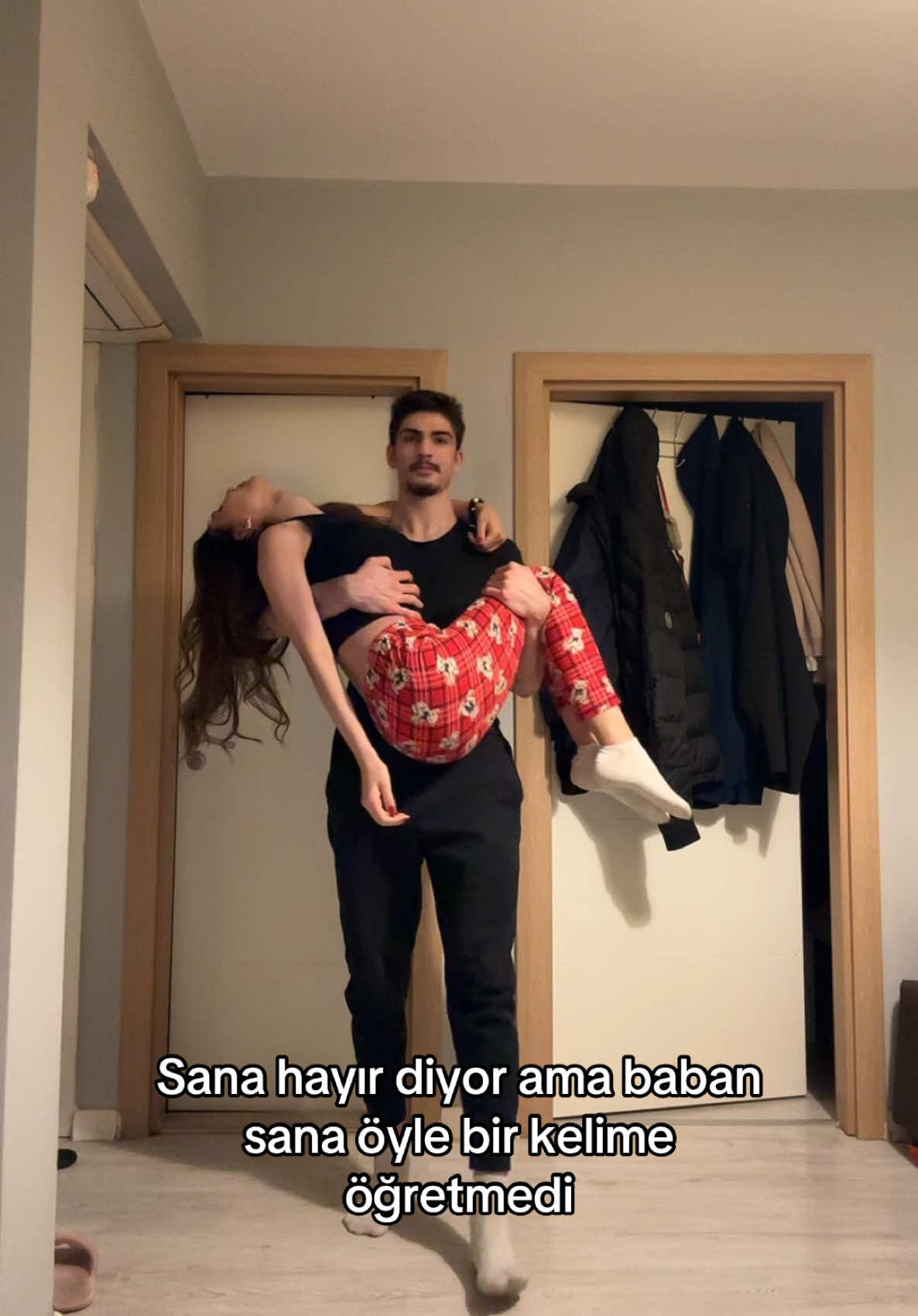 Hepsini çekerken gülmekten ölüyorum @cansayin #keşfet #fypシ #keşfetteyizzz #beniöneçıkart #viral #foryoupage❤️❤️ #yourfavbetus #viralvideos #akım #sevgi #aşk #ilişki #sevgili #sevgiliakımları #sevgilivideolari #sanahayırdiyor 