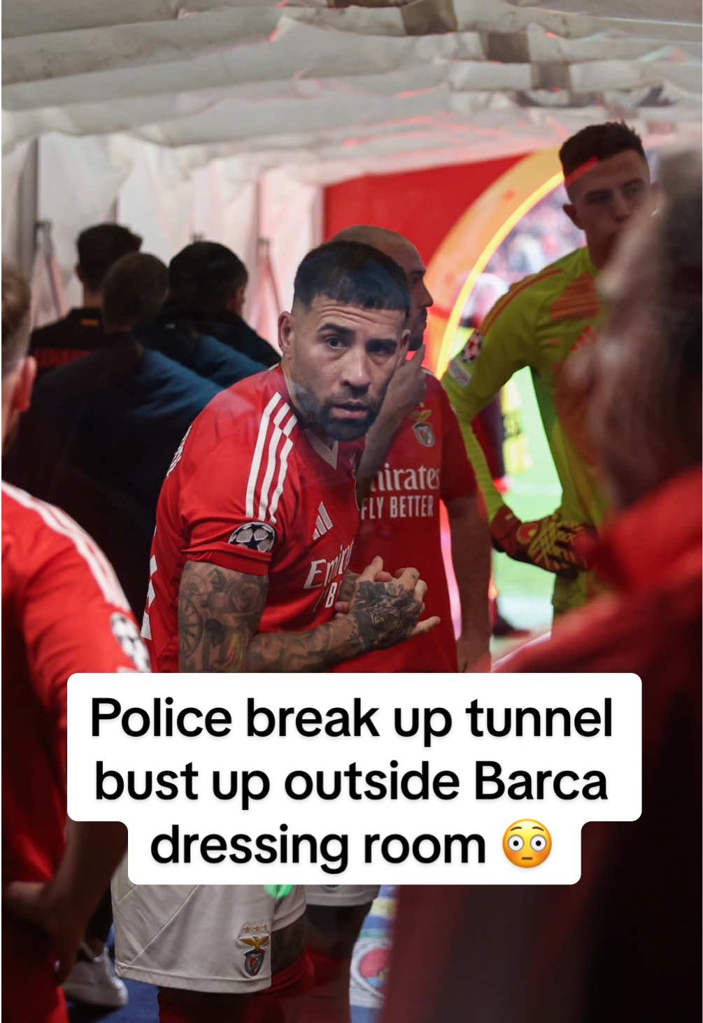 Police intervened in a tunnel bust-up outside the Barcelona dressing room after LaLiga side’s controversial and dramatic late win over Benfica 😳 #barcelona #benfica #championsleague #football 