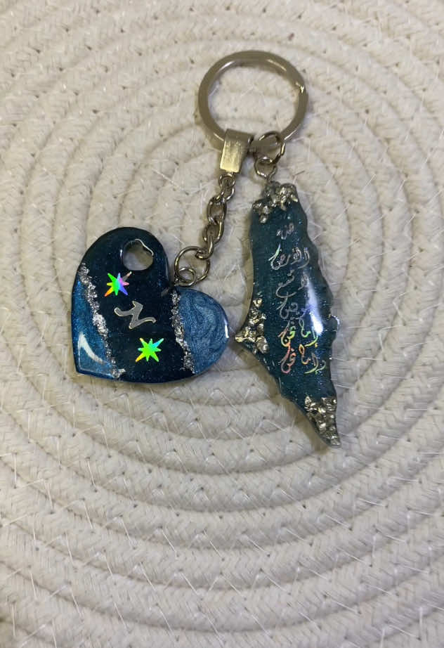 #CapCut #handmade #resin #resin_keychains  #hobby #resinart #resin_art #keychains #resin_art_ideas #resin_art_work #handmadecraft  #ريزن #ميدالية #أعمال_يدوية #فن_الريزن #أفكار_ريزن #حرف_يدوية #علّاقة_مفتاح  #حروف_ريزن 
