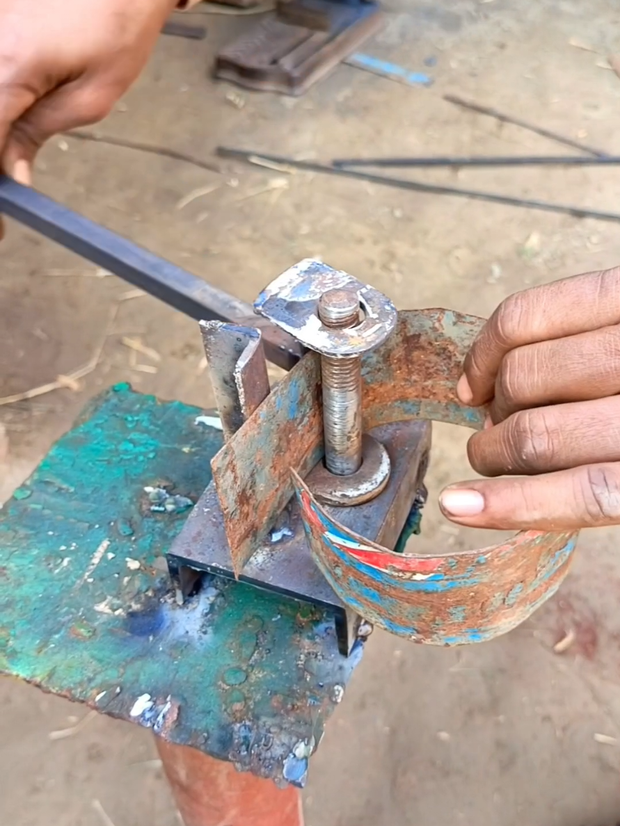 #creatorsearchinsights #newtools #ideas #hacks #tricksandtips #foryou #foryou #foryou #fyp #foryoupage #viral #newdiy #bendingmetal #shabbirwelder 