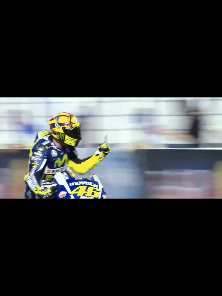 Valentino Rossi's legendary battle against Marc Marquez in Argentina 2015. #2daymediasport  #videoviral  #4you  #motogp  #moto 