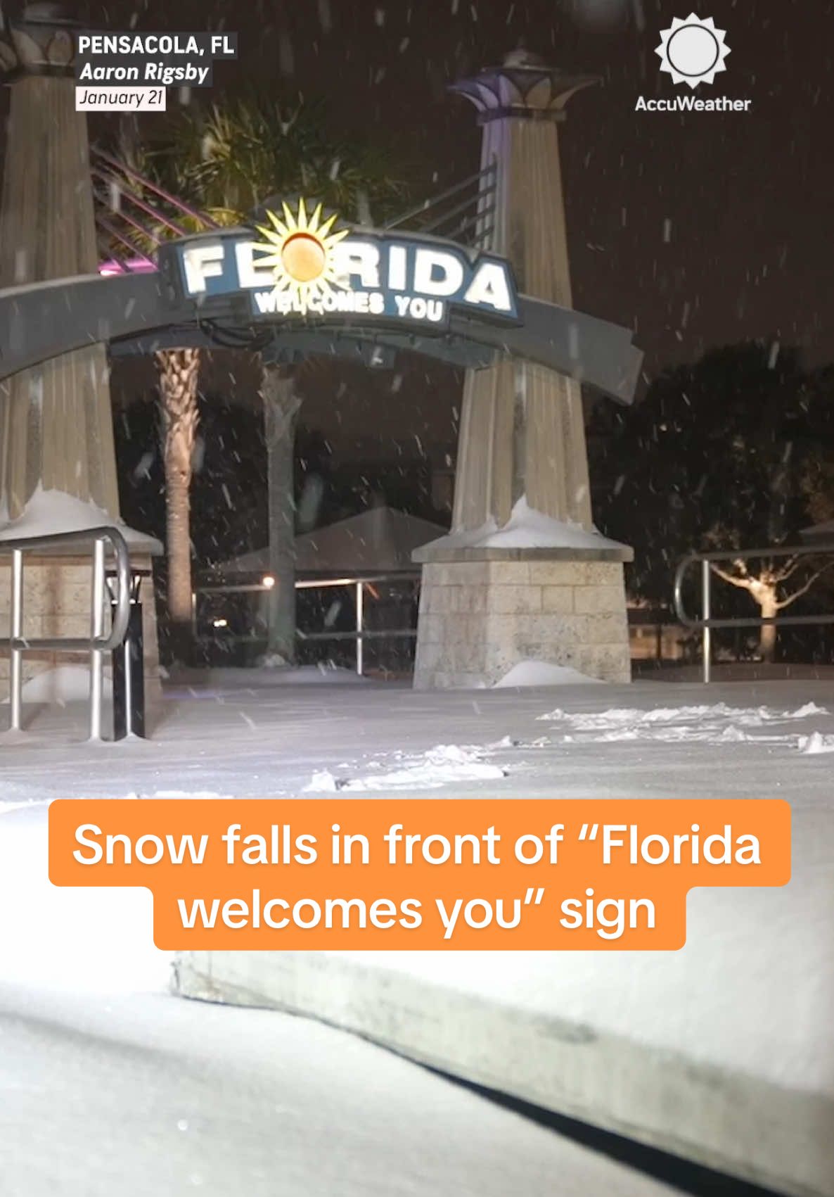 Welcome to Florida ❄️⁣ ⁣ #florida #pensacolafl #pensacolabeach #floridalife #snow #snowstorm #weather #accuweather