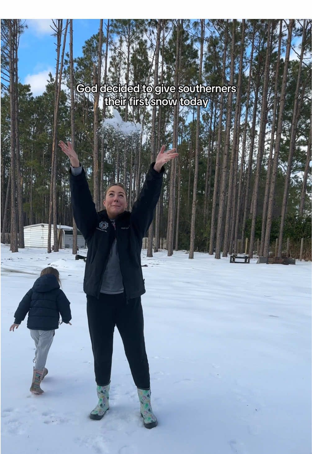 I never thought my first real snow would be in South Georgia 😂⛄️❄️ #fyp #southgeorgia #snowinthesouth #northflorida #MomsofTikTok 