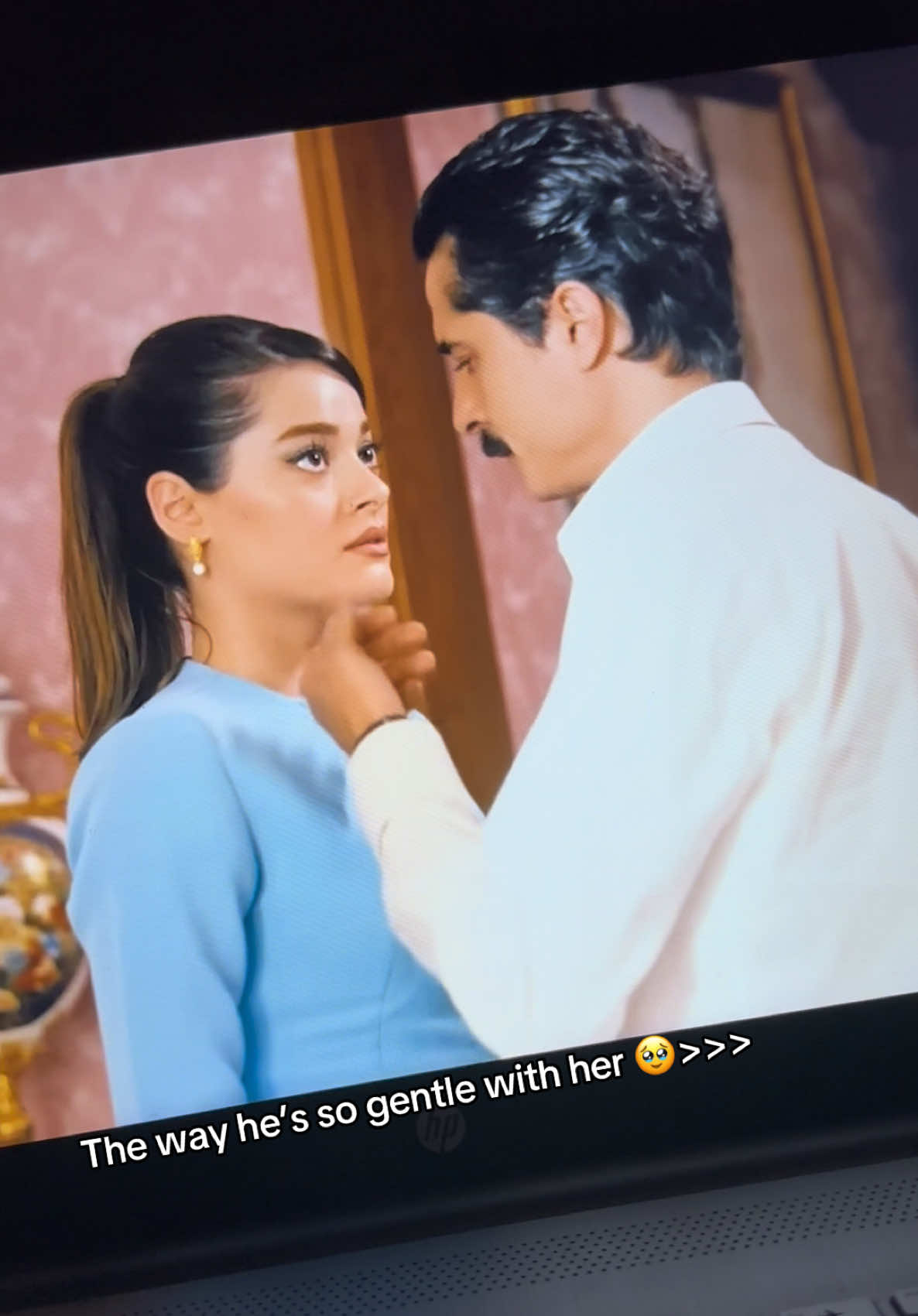 their chemistry is insane 😮‍💨 #senağlamaistanbul #keşfet #viral #fyp #şehkub #simaybarlas #ismailhacıoğlu #BookTok #90s #purelove #theeyeschico #chemistry #ship #crush #foryou #blowitup #relationshipgoals #arealman 