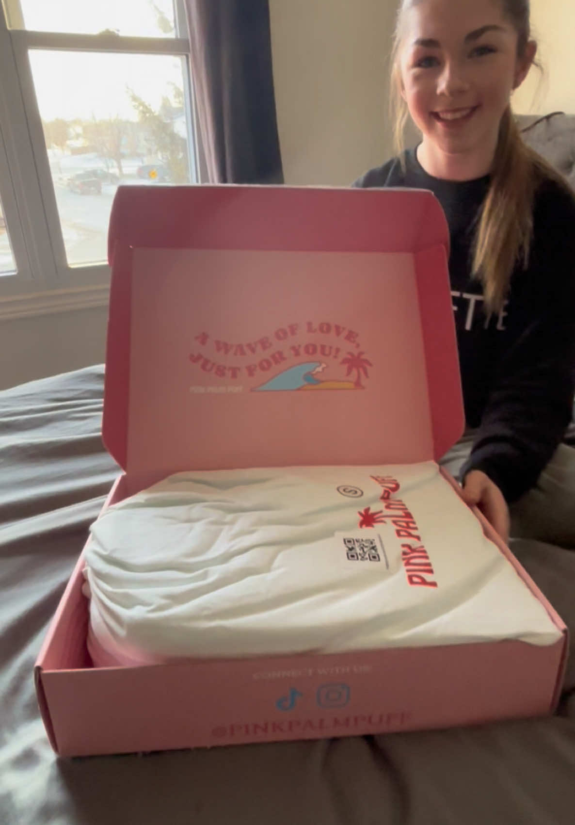 Unboxing my very first @PINK PALM PUFF order. Love my Hibiscus wear 🌺. Thanks mom and thank you #ppp #pinkpalmpuff  #pinkpalmpuffhoodie #embroidery #luxery #feelslikebutter #beachvibes #hibiscus #earlyvalentinesdaygift #shipped #delivered #fashiontiktok #unboxingvideo #ON #ygk #fyp #fypp 