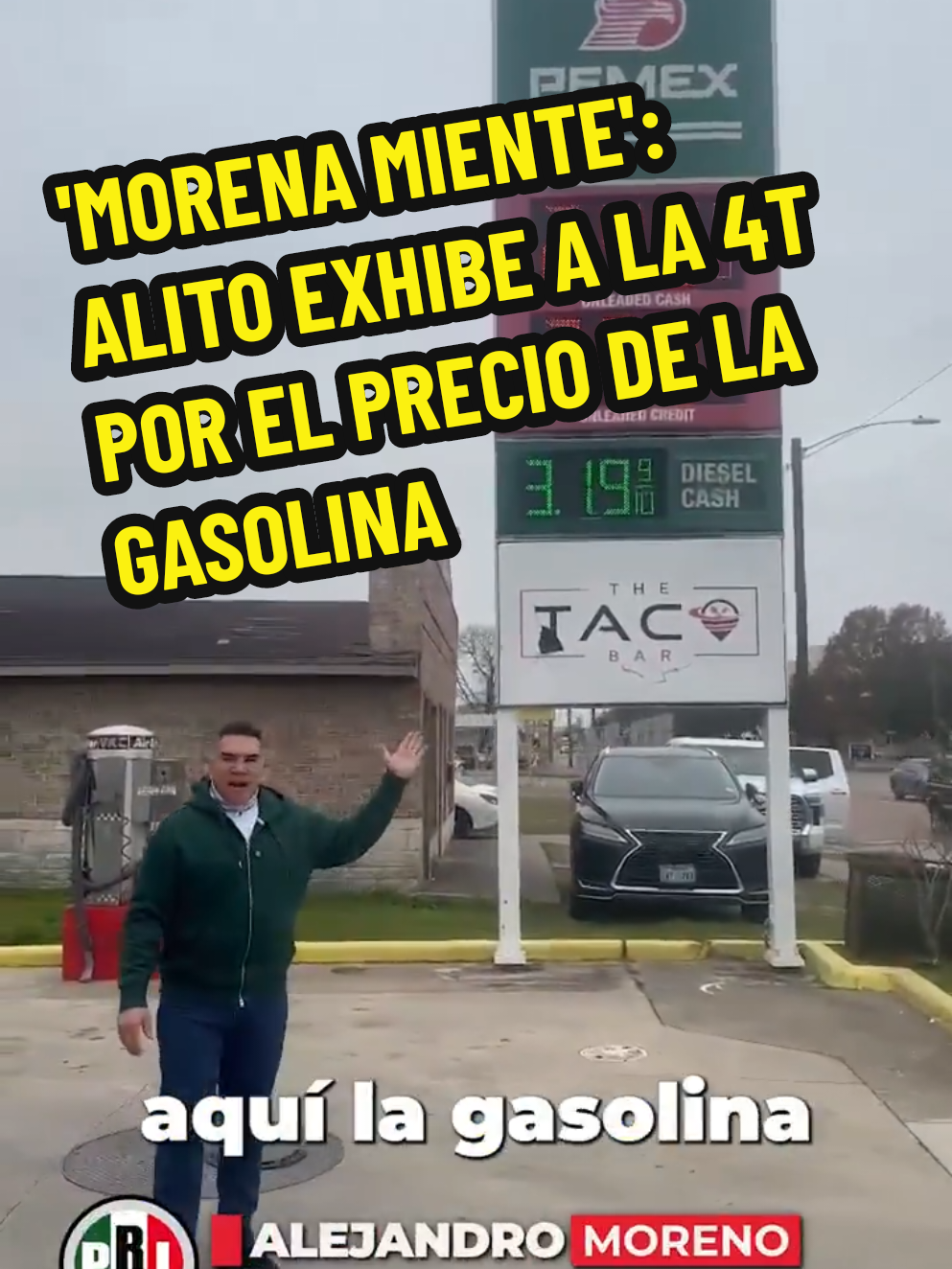 ⛽️ ‘Alito’ Moreno exhibe a la 4T y muestra que la gasolina cuesta menos en EUA El líder del PRI, Alejandro Moreno, mostró un video del expresidente Andrés Manuel López Obrador de 2017, quien afirmaba que si Morena estuviera en el poder, la gasolina costaría lo mismo que en Estados Unidos. Ante ello, el priista mostró que en Houston la gasolina actualmente cuesta alrededor de 13 pesos por litro, mientras que en México está en 26 pesos, por lo que pidió al gobierno de Claudia Sheinbaum bajar el precio del combustible.  #news #noticias #alitomoreno #amlo #lopezobrador #sheinbaum #gasolina #políticomx #fyp #parati #videoviral #viral #video #foryou 