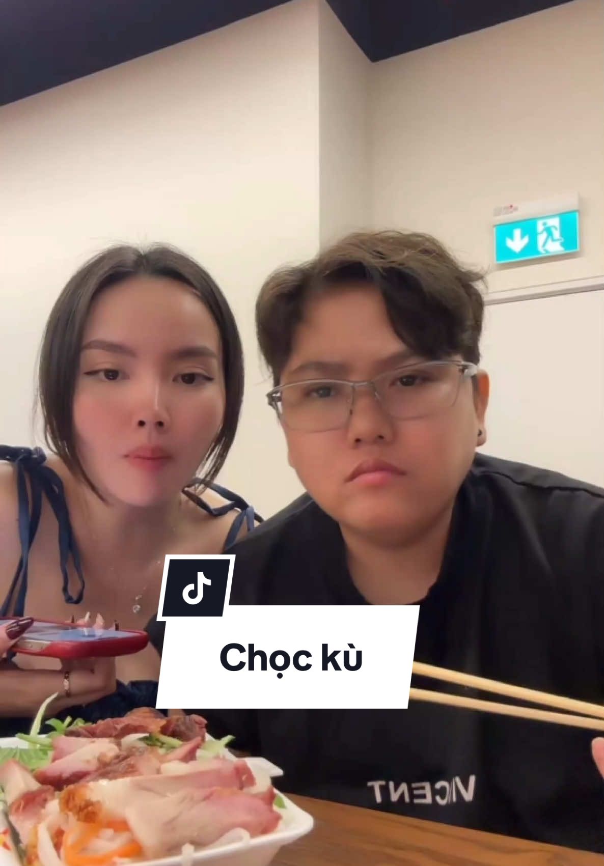Nó ngủ rồi tui lấy đt nó tui lấy clip tui đăng :))) mai la làng nữa cho coi @Kù Đổ Lì 