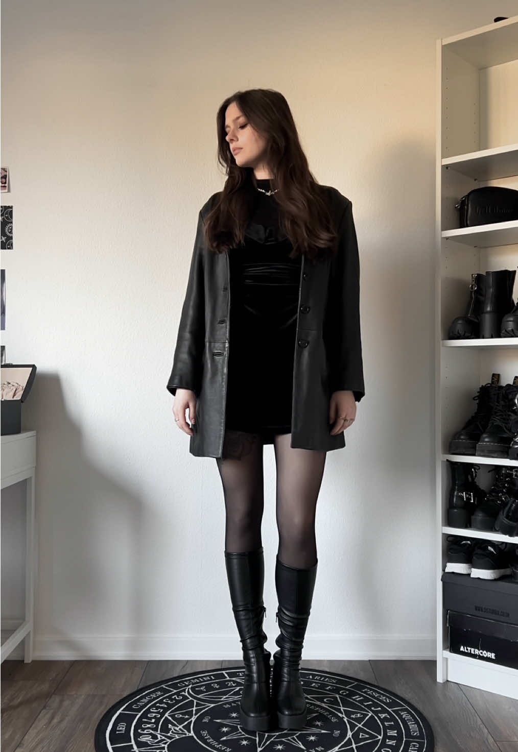 how I feel wearing these boots 😂🖤 Boots @altercore  #darkaesthetic #darkfashion #outfitinspo #softgothaesthetic #softgoth 