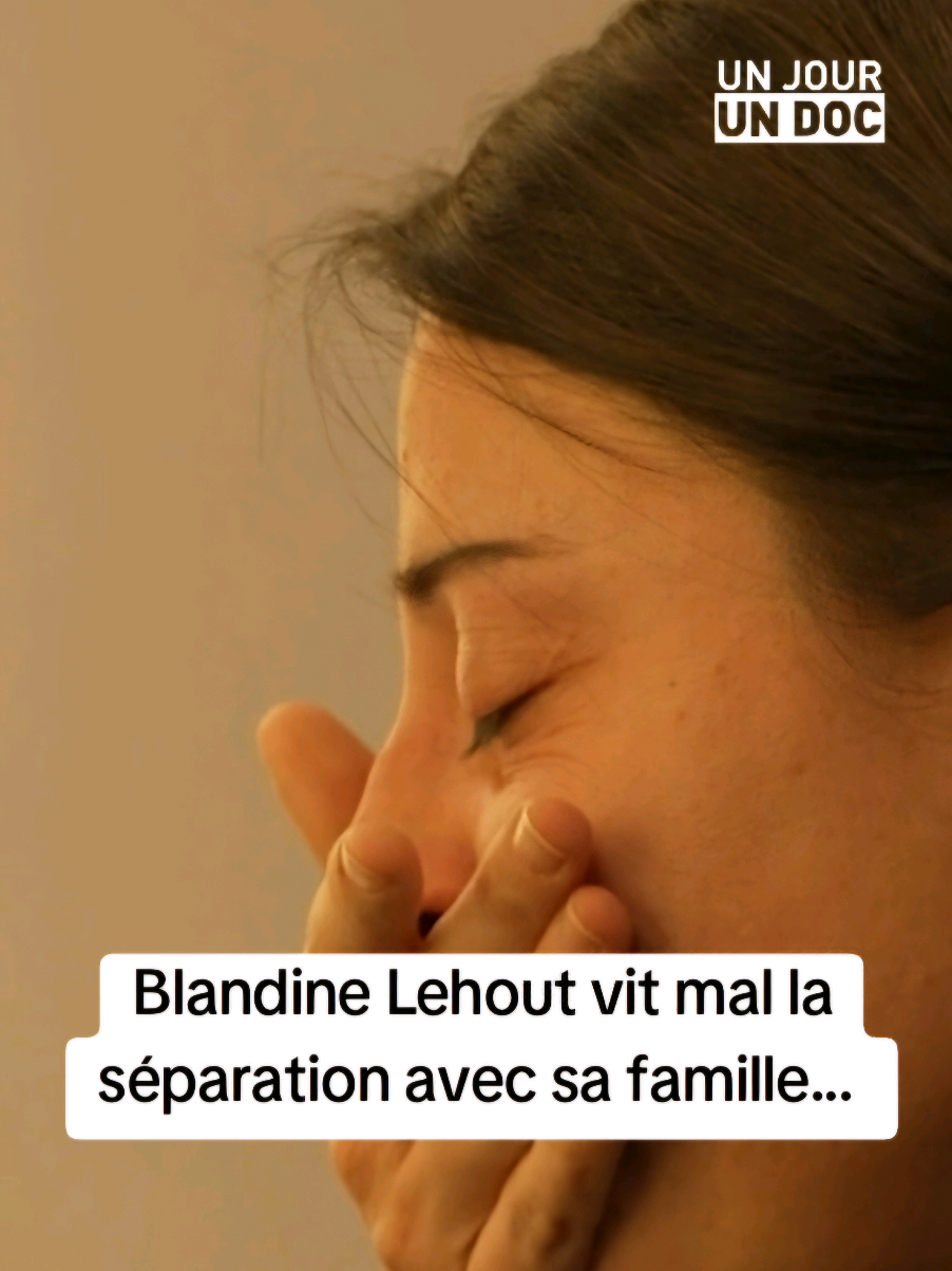 En tournée, il ne manque qu'une seule chose à Blandine Lehout : sa famille...
  
 📺 #UnJourUnDoc, du lundi au vendredi à partir de 13:40 sur M6