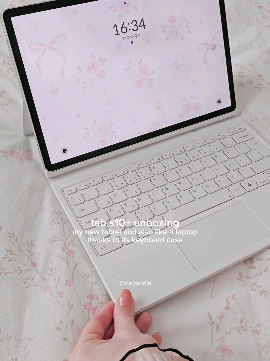 Kocamın, Webtoon çizimlerim ve Youtube videolarım için hediye olarak aldığı hayalimdeki tablet 💝 # tabs10+ unboxing # reklam değil samsung tablet keyboard case unboxing flip5