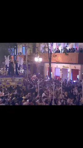 Los Panaderos en la Campana 2017 sonido bajo el paso  #costalyfaja_ #lospanaderos #semanasantasevilla #sevillacofrade #tdscofrade #tradicion #arte #cultura #cofradia #capataz #costaleros #andaluciacofrade #andalucia #lascigarreras #sevilla 