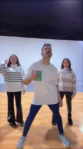 Día 1 intentando que se viralice nuestro #trend 🥰😘 @AITANA #segundaoportunidad #aitana #parati #viral #foryoupage #foryou #fyp 