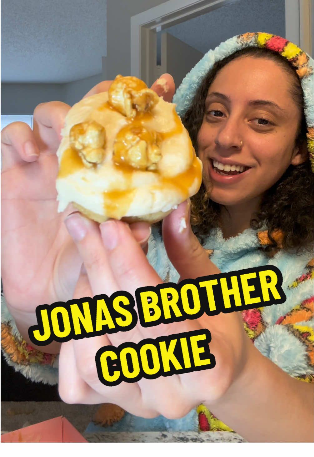 Jonas Brothers and Crumbl together?! 🍪 Subscribe to my YouTube for more food content 💓 #diaryofcookii #delicious #foodielife #crumbl #crumblecookie #cookie #jonasbrothers #jonas 