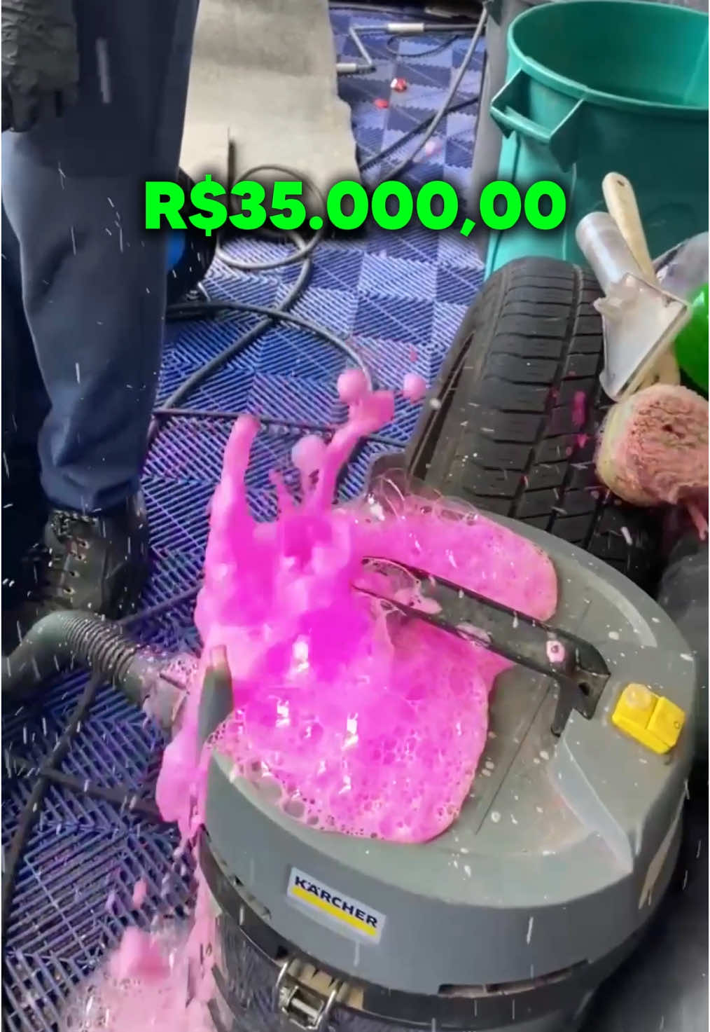 O que você escolheria? Produtos Utilizados  ⭐ Sintra e Bactran @vonixx ⭐ Parafusadeira @sgtools ⭐ Snow Foam @sgtools ⭐ Karcher HD 585 @karcherbrasil #carros #car #transformacao #viral #limpeza #lavagem #percepcar #FY #fyp #estetica #automotiva #satisfatorio #carrovelho #lavador #leilão #abandonado 