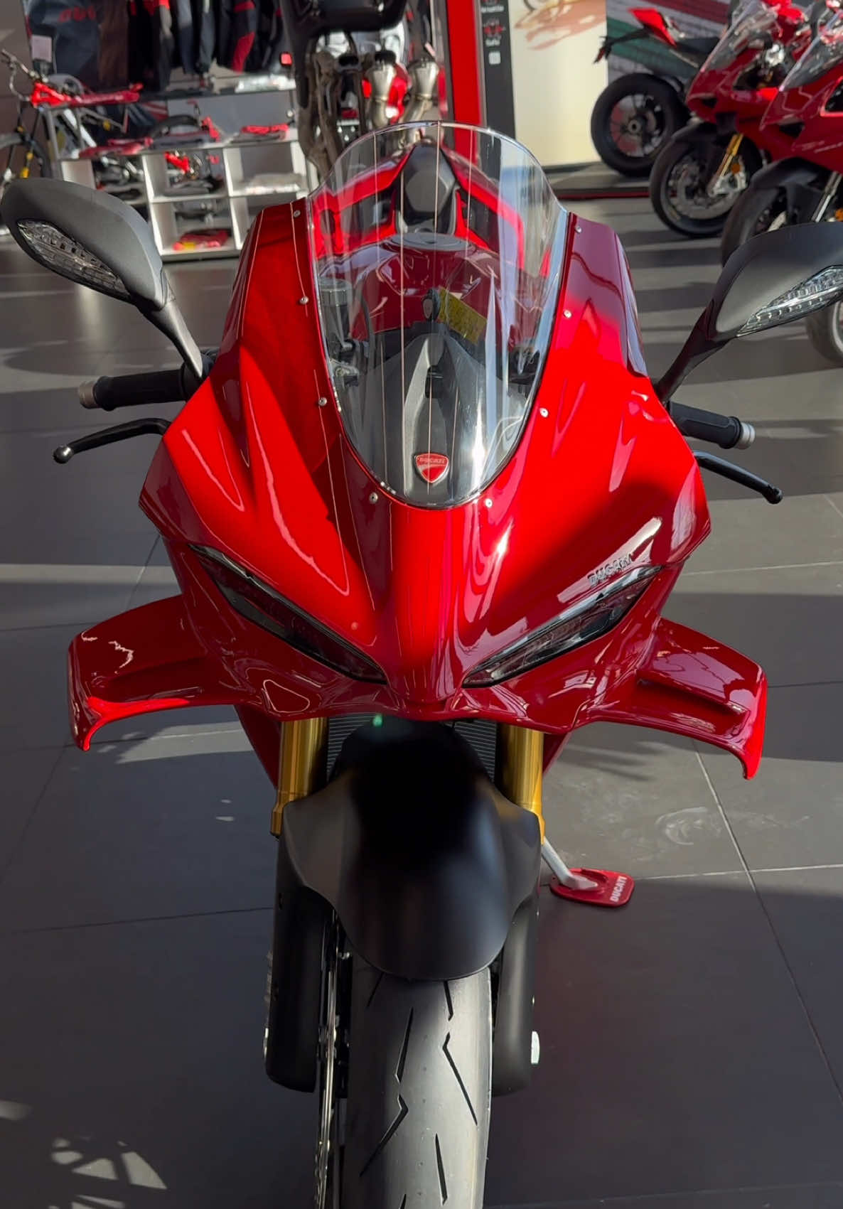 the 2025 Panigale V4S grows on me more every time that i see it 😩 #ducati #panigale #v4r #v4s #v4 #panigalev4 #panigalev2 #ducativ4 #ducativ4s #ducatipanigale #panigalev4r #panigalev4s #bmw #bmwmotorsport #bmwmotorrad #bmwm #bmws1000 #bmws1000rr #s1000rr #s1000 #m1000 #m1000rr #bmwm1000rr #yamaha #yamahar1 #yamahar6 #yamahar1m #r1 #r1m #r6 #r15v3 #r15 #kawasaki #honda #suzuki #aprilia #motogp #motoamerica #superbike #superbikes #superbiker #bike #bikelife #biker #bikes #motorbike #motorbikes #motorbiker #motorcycles #motorcycle #motorcycles #motorcyclelife #motorcycleclub #sportbike #sportbikelife #sportbikes #2wheels #2wheel #motorrad #supersport #Motorsport #racebike #trackbike #bikecollection #shoei #ohlins #akrapovic #bridgestone #brembo #bikelover #biketok #bikersoftiktok #bikers #bikerlife #bikeride #alpinestars #agv #akrapovic #unitedstates #ohio