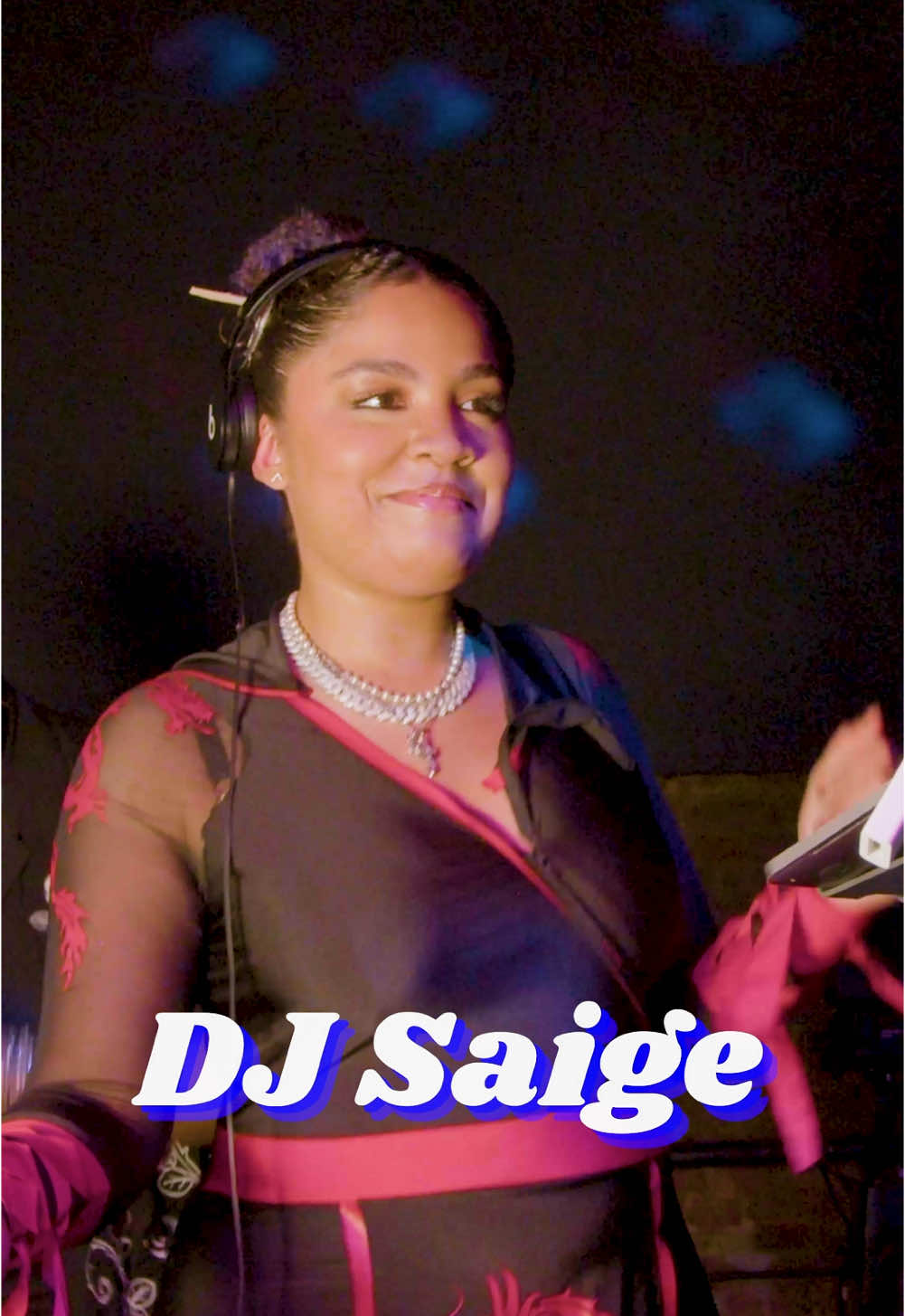 This mashup!! 😮‍💨 You know we had to bring some Saige magic back to Club 1BD! 👑 @Saige K. rocked out for our Halloween party this past year, playing some dope ass mashups like this one! 🔥  Check out her full set on our YouTube channel now 🎥 Track ID: @Tems & Keyshia Cole - J-Cabb Flip #club1bd #rnb #afrobeats #mashup #dj 