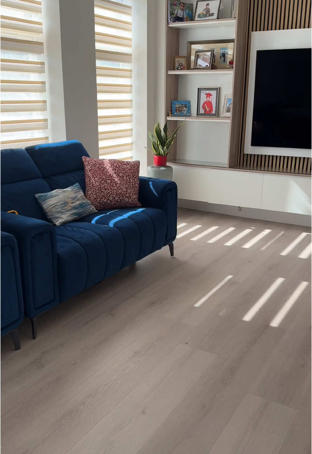 An absolutely stunning space with our gorgeous floors 🏡 #foryou #homedecor #house #interior #interiordesign #floor #flooring #floors #dream #reality #aesthetic #laminate #homedesign #aesthetics #minimalism #minimalist