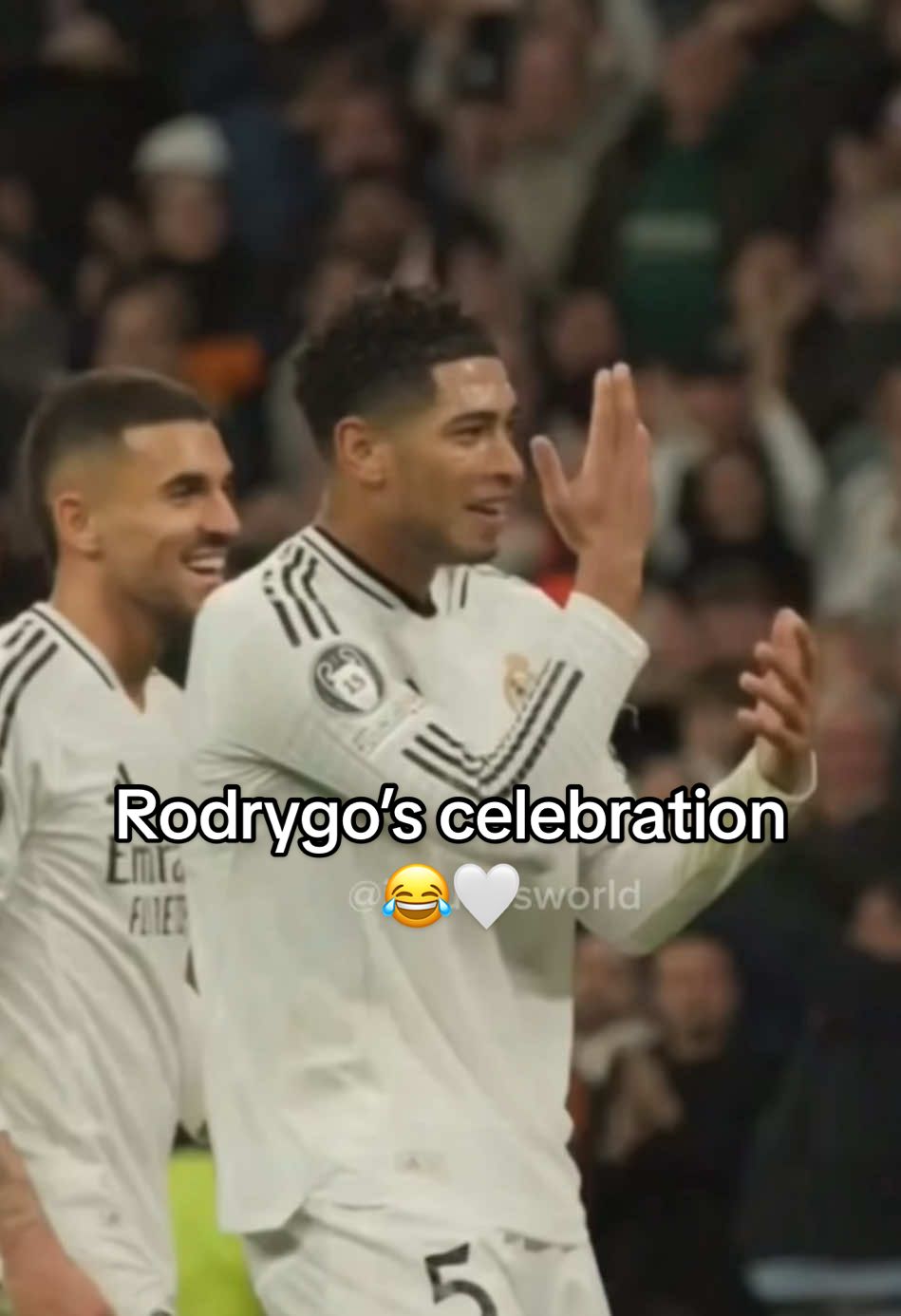 Jude doing Rodrygo’s celebration 😂🤚🤍  #judebellingham #bellingham  #judebellinghamedit #realmadrid #fypシ゚ jude bellingham #rodrygo 