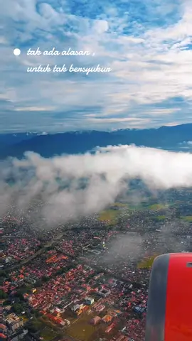 sudahkan kita bersyukur hari ini ? #mashallah #masyaallahtabarakkallah  #langit  #pemandangan  #aesthetic  #fyp  #fypage 