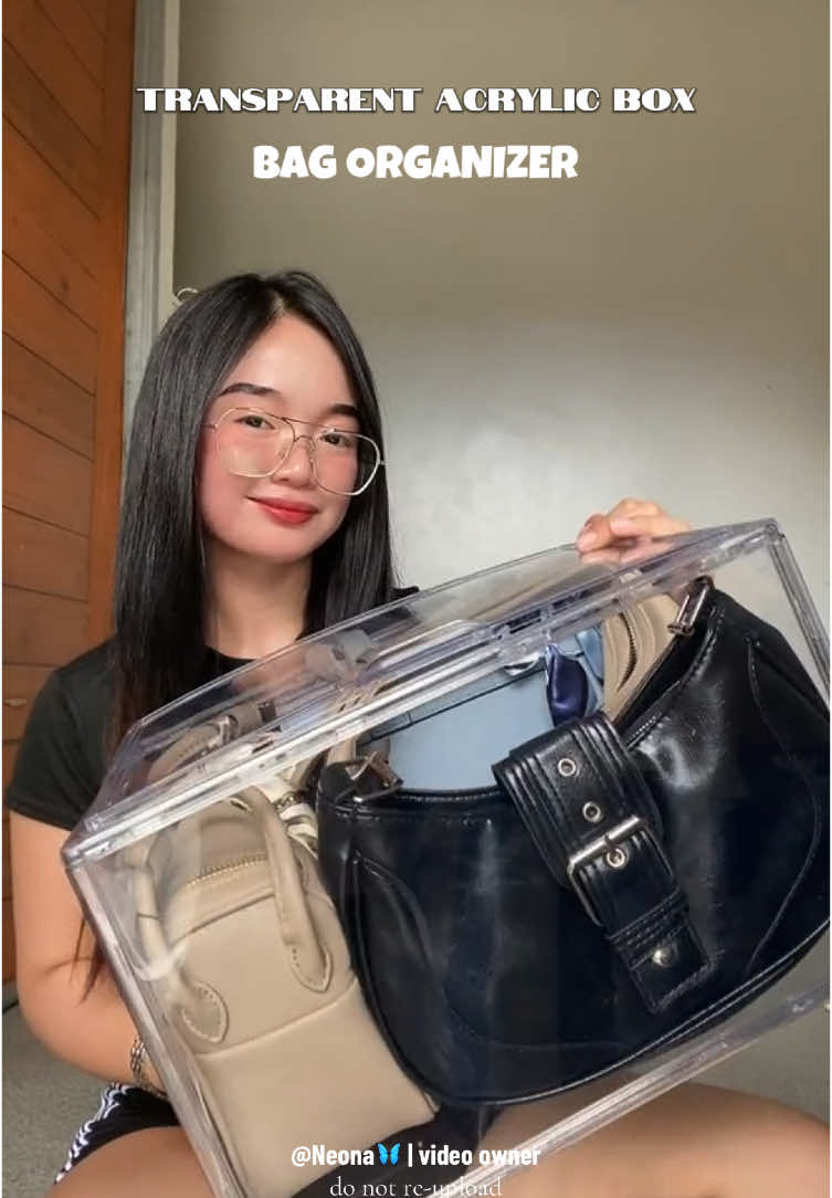 Grabe sobrang ganda ng Transparent Box na to for my bags and talagang mapapa order ulit ako para lahat ng bag ko safe na safe na sa alikabok!😩 #transparentbox #organizerbox #organizerbag #organize #organizer #organizerideas #bagorganizer #transparentacrylicbox #acrylicbox #organizerbox 