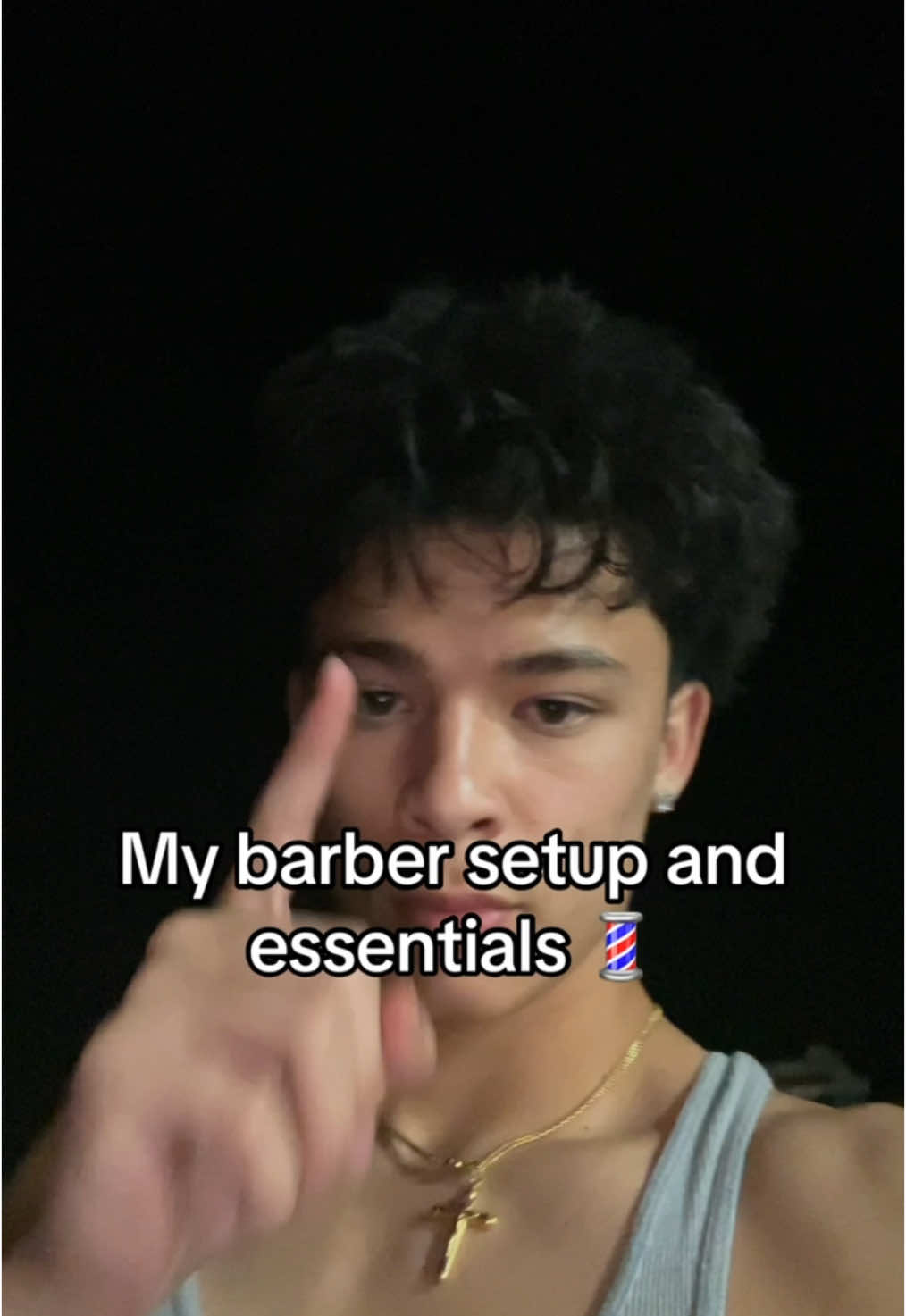 My setup lmk wha yall think 🤷‍♂️ #16guard #barber #setup #curlyhair #blowouthair #evancutz #fypage #freestyle #haircut 