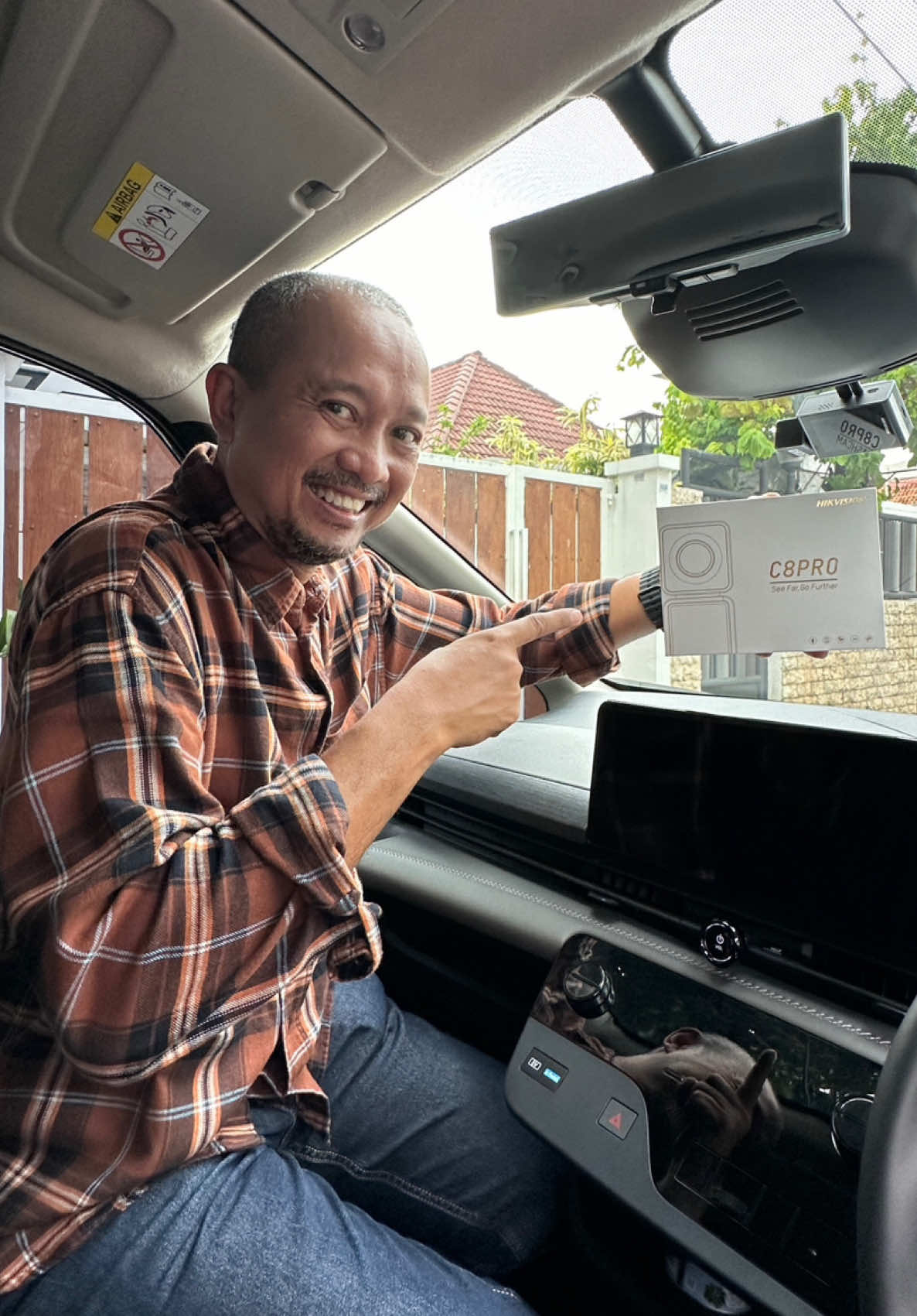 Itulah mengapa sangat penting untuk memasang dashcam pada mobil Anda. Untuk Nissan Serena saya yang sering dipakai sehari-hari oleh keluarga, menggunakan dashcam Hikvision C8 Pro karena memiliki sejumlah keunggulan tersebut. Bagi Anda yang ingin pasang juga, silakan hubungi @Hikvision Dashcam Indonesia  #HikvisionDashcam 