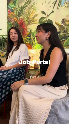 - NodeFlair and Tech in Asia Jobs mostly untuk tech jobs - InternSG and Gradsingapore untuk mahasiswa, fresh grads or early-career professional  - Glints lebih untuk young professionals, kalo aku liat lebih banyak internship and early-career job opportunities di startup - CultJobs popular among creative professionals (graphic designers, copywriters, marketers). - MyCareersFuture khusus buat PR and Singaporean aja, owned by government tapi kita bisa take reference of high demand jobs #singaporebestie #jobportal #jobhunting #kerjadiluarnegri #workabroad