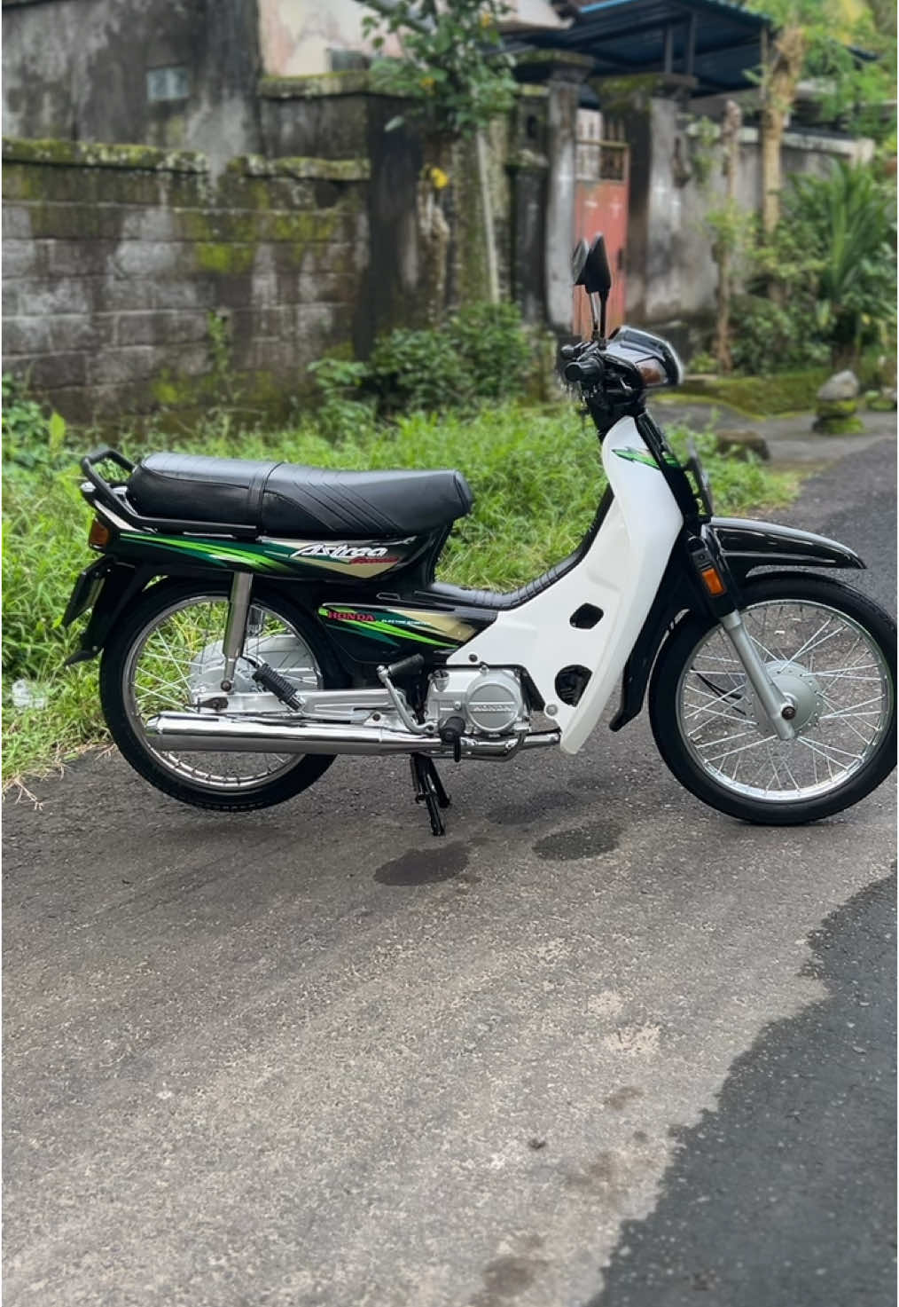 Motor nya udh jadi nih, tinggal nyari seblak sama fresh flower aja nih 🥰🥰🥰 #astrea #astreagrandindonesia #astreagrand #astreaindonesia #5758 #5758garage #majumapan #5758bali 