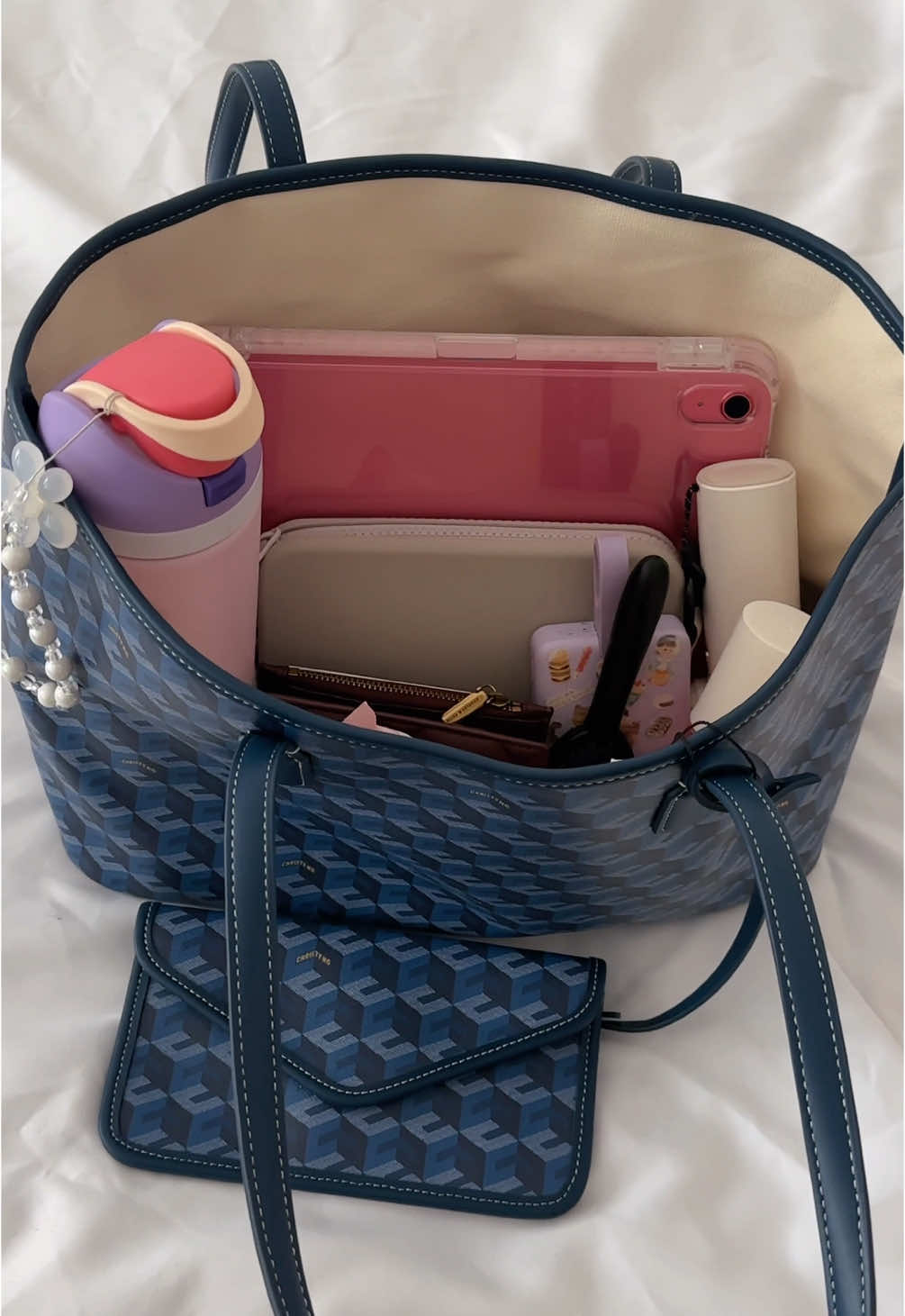 forever a tote bag girly —  #christyng #russolarge #bag #totebag #fy #fypシ #foryou 