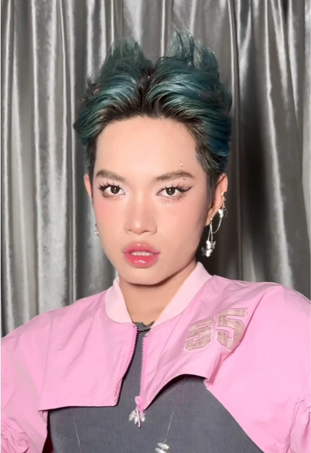 Last night with 🐍🐍  Makeup&hair Chambytram Styling a Son Nam Nguyen  #chambytram #tramnguyenmakeup #phapkieu 