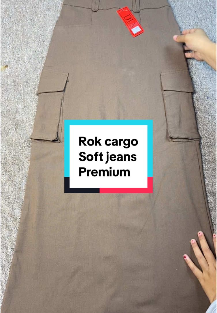 Rok cargo soft jeans premium bisa di pakai kemana saja bahan melar tebal lembut adem standar BB 65 kebawah jumbo 65 ke atas panjang 93 untuk tinggi 160 kebawah dan panjang 98 buat tinggi 160 keatas mesti di coba rok ini bagi pencinta rok#wibgajian #belilokal #rokkekinian #rok #rokkargo #cargo 