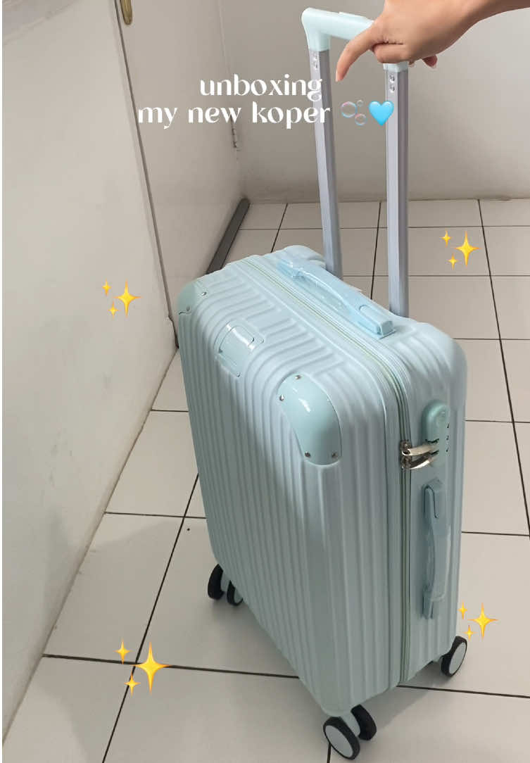 Rekomendasi koper untuk travelling!!🩵  #kopermurah #kopertravelling #koper #travelling #koperlucu 