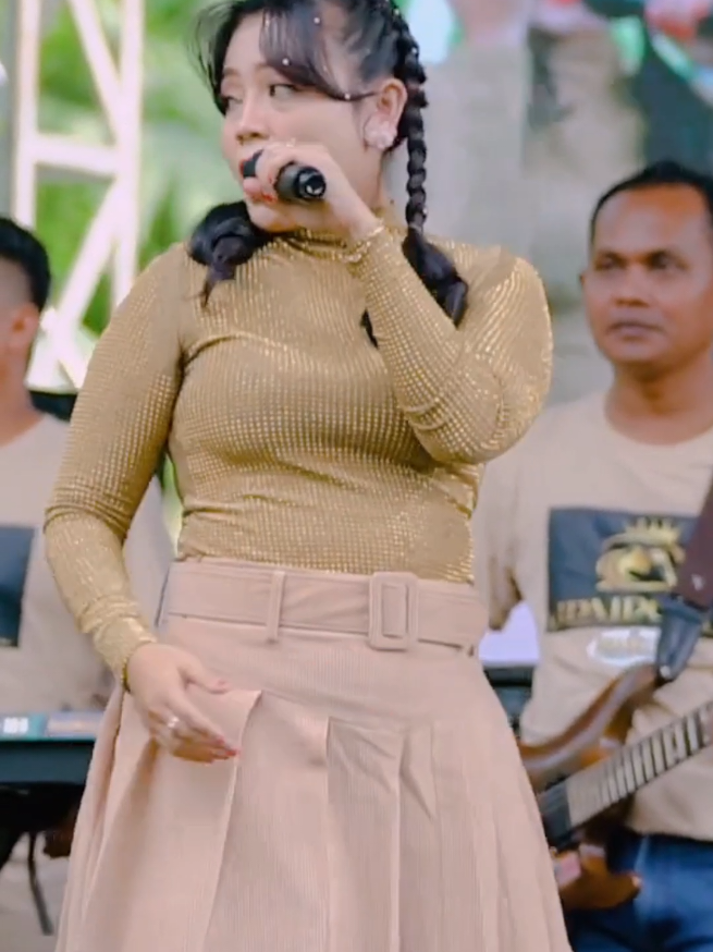 Ojo gendakan - Icha Kiswara #dangdutkoplo #ichakiswara #ojogendakan #fyp 