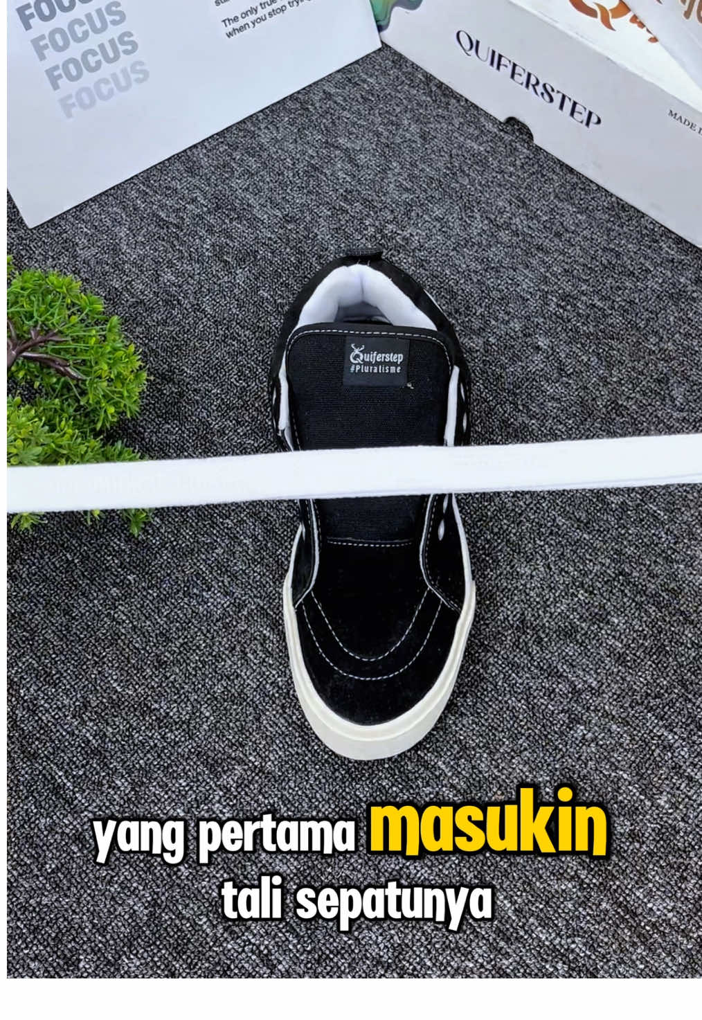 tips iket sepatu gemuk cuy sikat! #sepatuquiferstep #sepatulokal #sepatuhitam #outfitideas #outfitsimple #sepatusneakers #sepatukeren #sepatuguenih #sepatu #sepatugemuklokal #sepatusekolah 