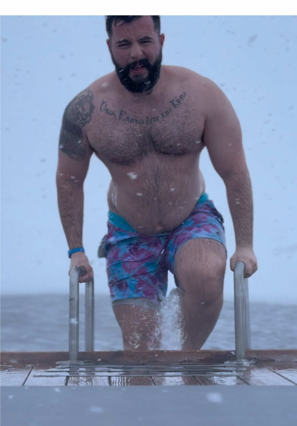 Have you ever been in 34 degree water? #musclebear #winter #fypシ #fürdich