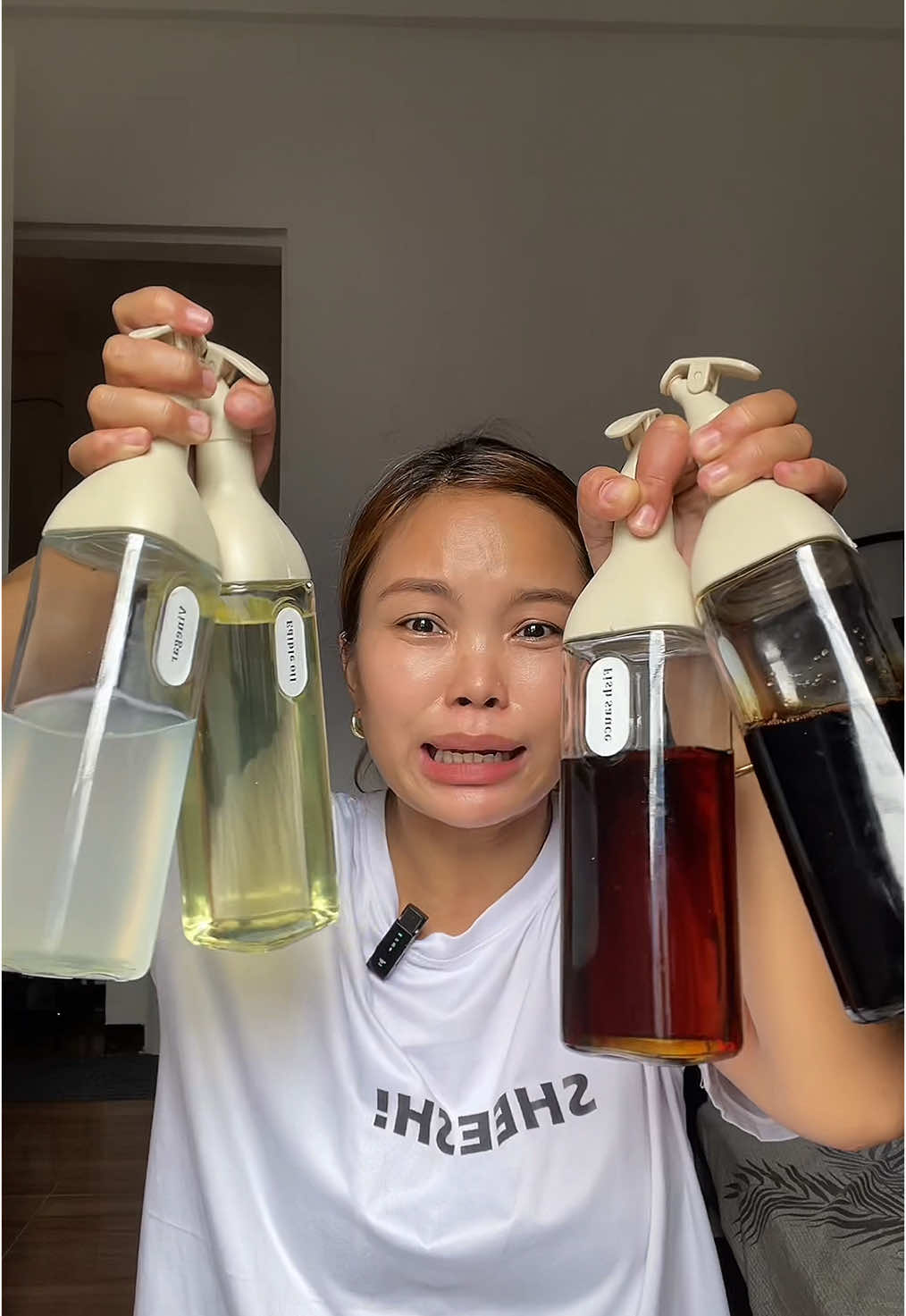 Napakasulit kasi 4 na ng #oilbottle or #condimentsbottle ang makukuha mo #seasoningbottle 