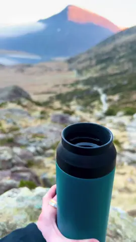 Coffee with a view🥹🫶 #hikes #hikingwear #hikersoftiktok #snowdonia 