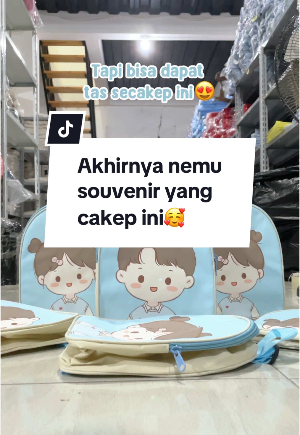 Solusi yang masih bingung cari hampers nih😍 Pake ini aja yuk mom's🥳🥰 #souvenir #hampers #souvenircustom #tasulangtahun #ulangtahun #fyp #trending 