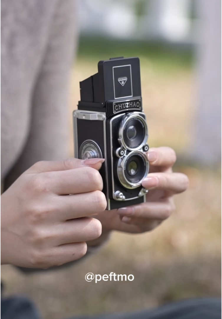 Who could say no to this chic, vintage-inspired mini camera? #valentinedayspecial #giftideas #camera #retro #minicamera #retrocamera #nostalgia #filmcamera #filmphotography#retrocamera #fyp 