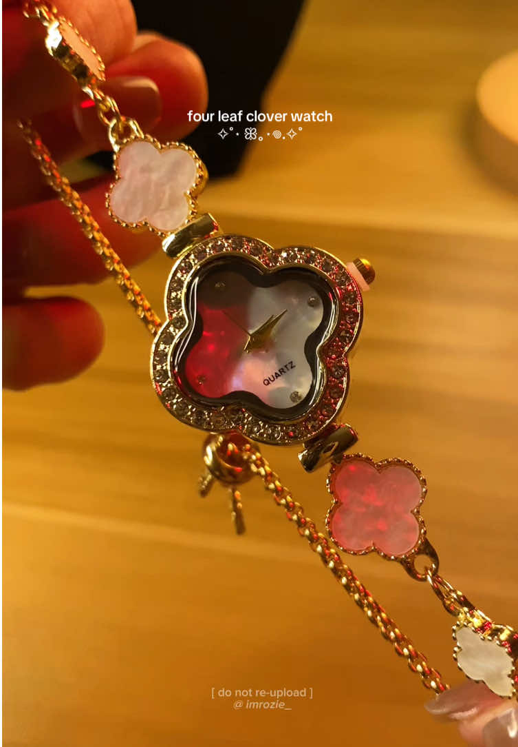 four leaf clover watch with free box #fyp #watch #watchforwomen #fourleafcloverwatch 
