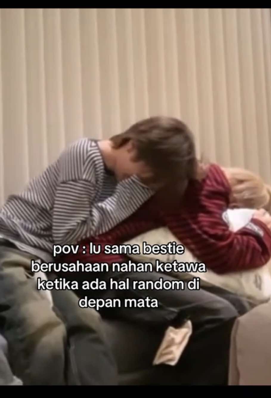 kdg liat yang kepencet emot begini😭