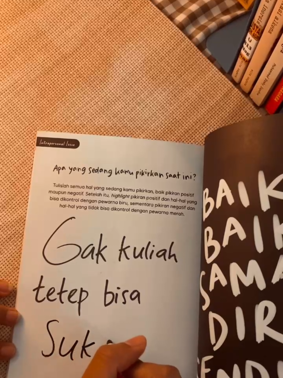 Kita semua pasti punya kesempatan sukses, meski dengan cara yang berbeda. Buku Psychologist for Everyone masih bisa kamu pesan lewat link di bio aku atau cek etalase, ya.  #psychologistforeveryone #bukupfe #selflove #mindfullness #forgiveyourself #artismytherapy🖼️🎨🖌️ #mentalhealthawareness🧡 #psychologist💫 